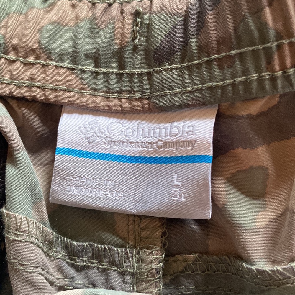 Columbia Shorts - Picture 4 of 8